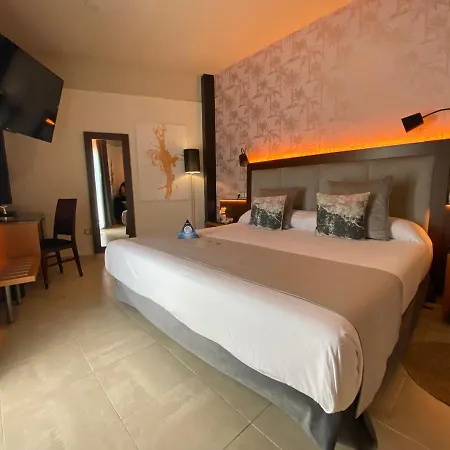 On Aleta Designed For Adults Hotel