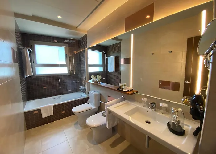 On Aleta Designed For Adults فندق 4*