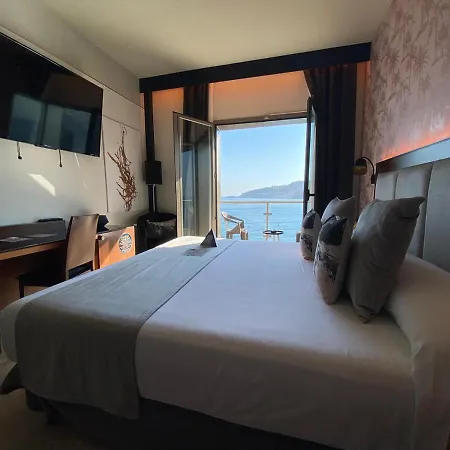 On Aleta Designed For Adults Hotel